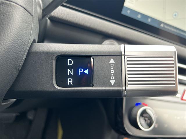 new 2026 Hyundai TUCSON Hybrid car, priced at $42,256