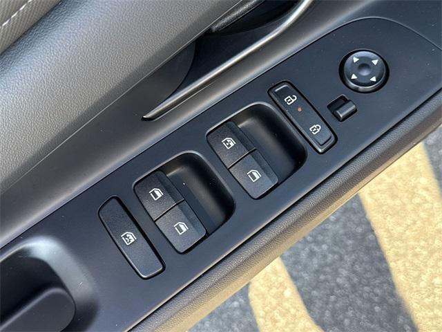 new 2025 Hyundai Elantra car, priced at $23,926