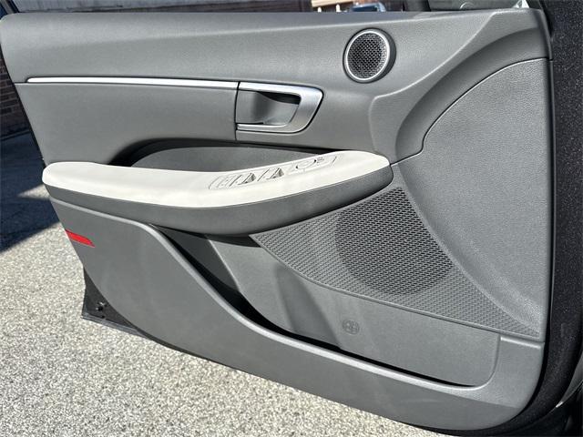 new 2026 Hyundai Sonata Hybrid car, priced at $32,390
