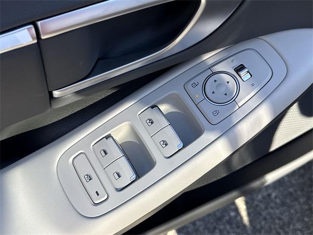 new 2026 Hyundai Sonata Hybrid car, priced at $32,390