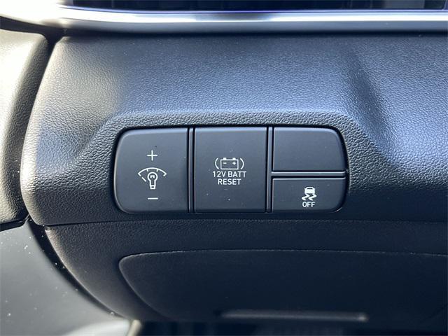 used 2024 Hyundai ELANTRA HEV car, priced at $23,978