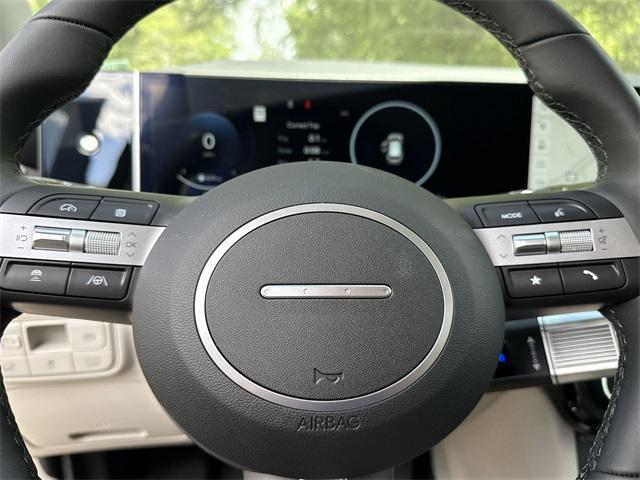 new 2025 Hyundai TUCSON Hybrid car, priced at $41,037