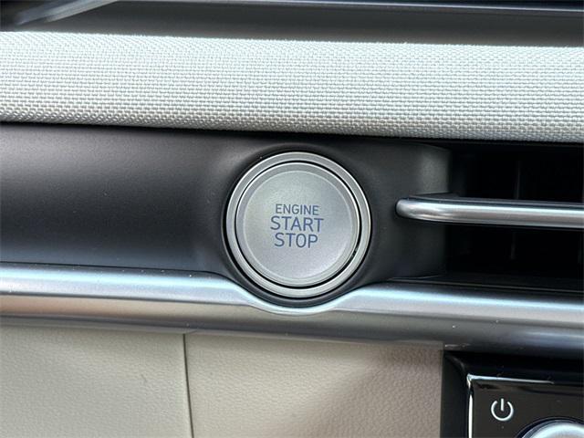 new 2025 Hyundai TUCSON Hybrid car, priced at $41,037