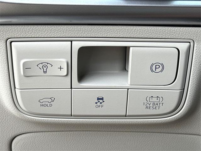 new 2025 Hyundai TUCSON Hybrid car, priced at $41,037