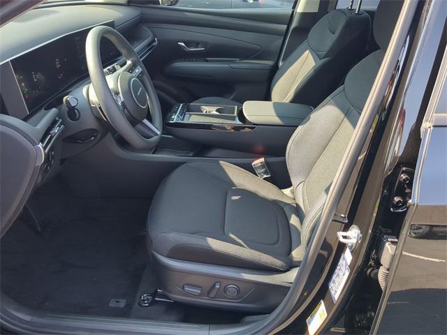 new 2025 Hyundai TUCSON Hybrid car, priced at $33,739
