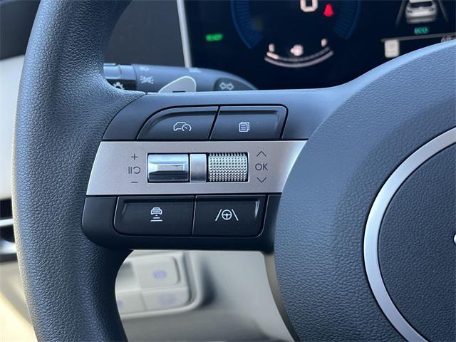 new 2025 Hyundai TUCSON Hybrid car, priced at $34,428