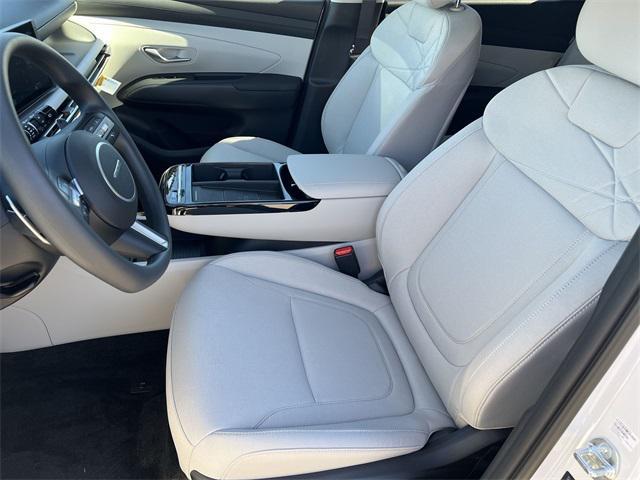 new 2025 Hyundai TUCSON Hybrid car, priced at $34,428