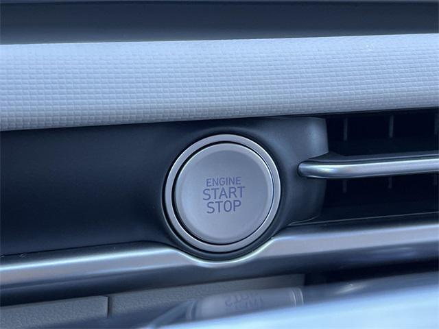 new 2025 Hyundai TUCSON Hybrid car, priced at $34,428