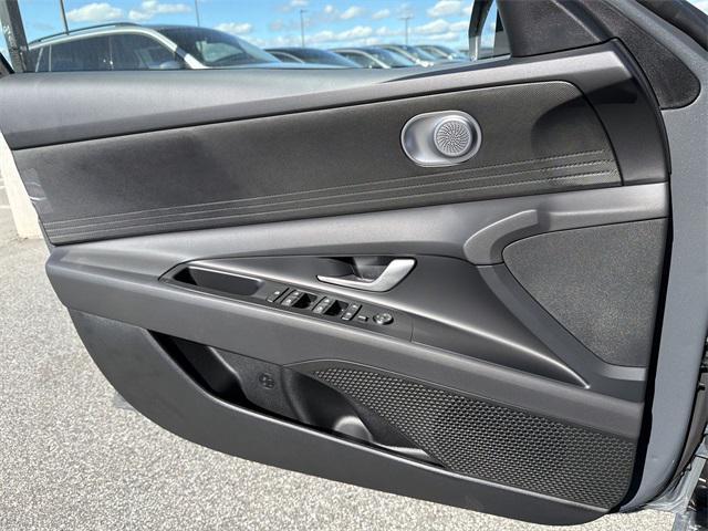 new 2026 Hyundai ELANTRA HEV car, priced at $25,968