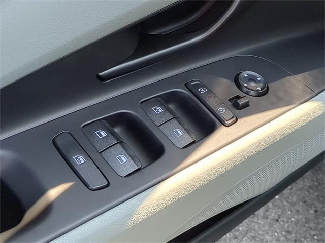 new 2025 Hyundai Elantra car, priced at $29,984