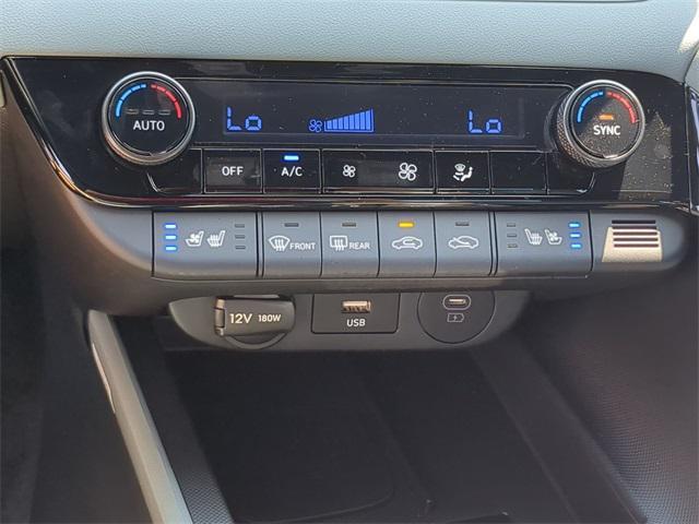 new 2025 Hyundai Elantra car, priced at $29,984