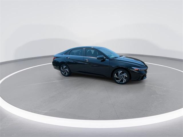 new 2025 Hyundai Elantra car, priced at $30,033