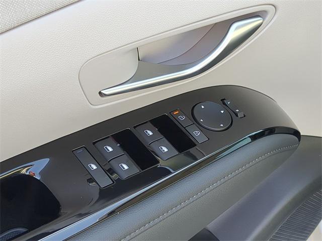 new 2025 Hyundai TUCSON Hybrid car, priced at $41,610