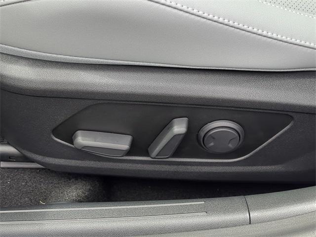 new 2025 Hyundai ELANTRA HEV car, priced at $29,675