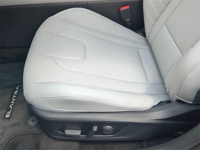 new 2025 Hyundai Elantra car, priced at $29,992