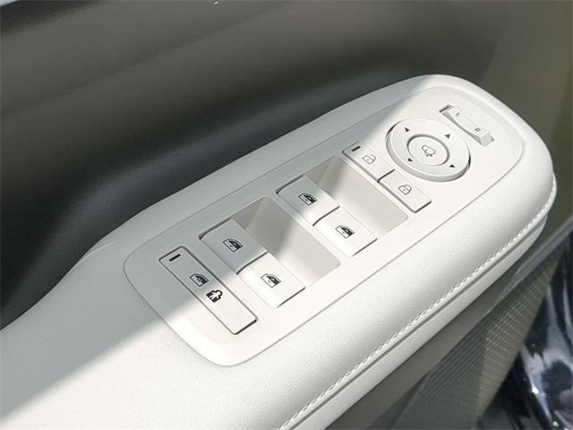 new 2025 Hyundai SANTA FE HEV car, priced at $47,597