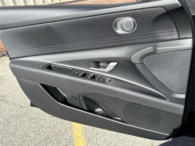 new 2026 Hyundai ELANTRA HEV car, priced at $25,968