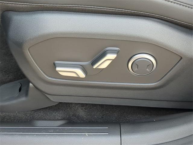 new 2025 Hyundai Santa Fe car, priced at $38,371