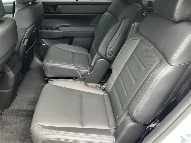 new 2025 Hyundai SANTA FE HEV car, priced at $47,571