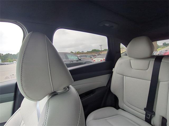 new 2025 Hyundai TUCSON Hybrid car, priced at $41,001