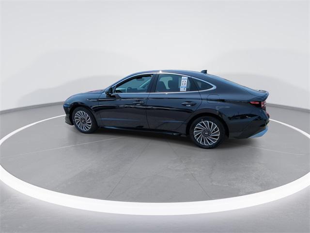 new 2025 Hyundai Sonata Hybrid car, priced at $31,203