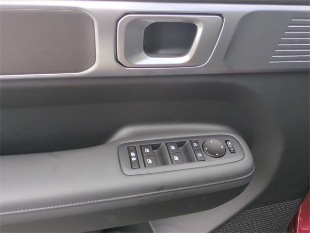 new 2025 Hyundai Santa Fe car, priced at $41,274
