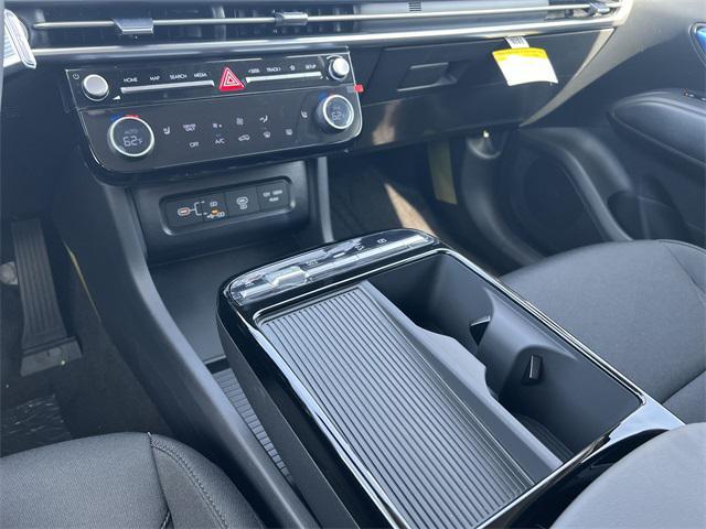 new 2026 Hyundai TUCSON Hybrid car, priced at $34,295