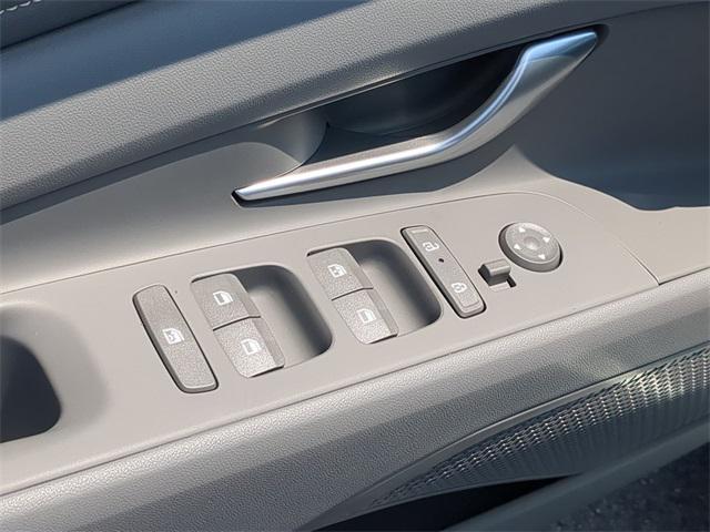new 2025 Hyundai Elantra car, priced at $28,041