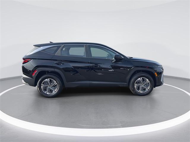 new 2026 Hyundai TUCSON Hybrid car, priced at $33,022