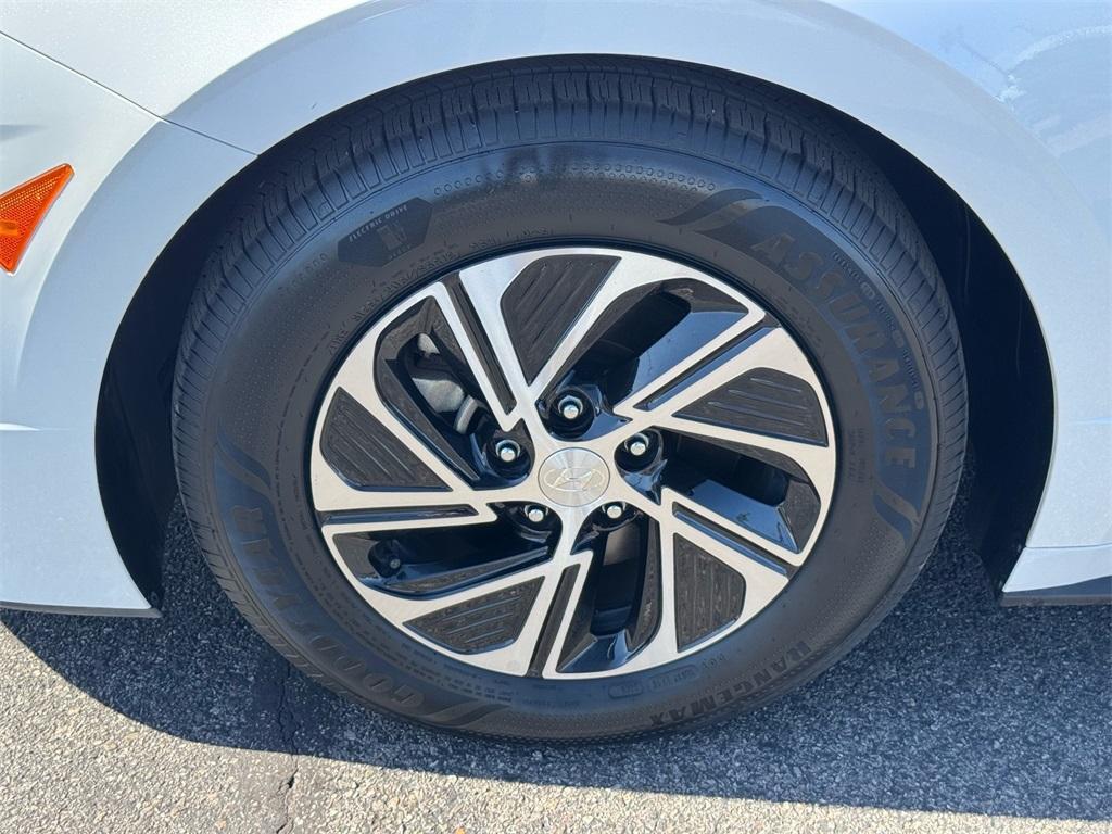 used 2022 Hyundai Sonata Hybrid car, priced at $19,990