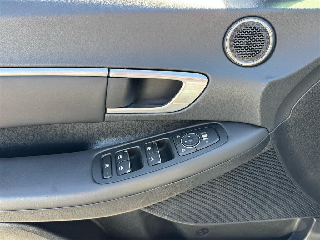used 2022 Hyundai Sonata Hybrid car, priced at $19,990