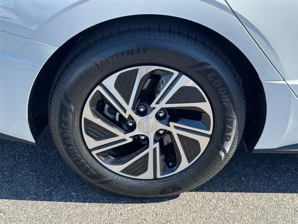 used 2022 Hyundai Sonata Hybrid car, priced at $19,990