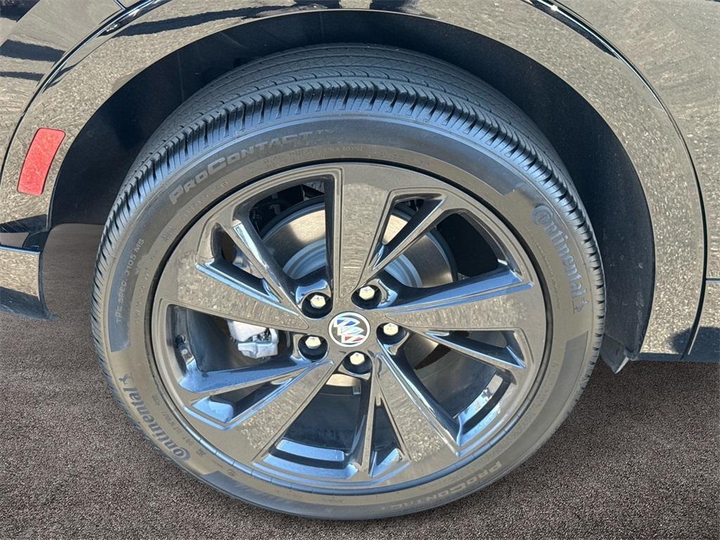 used 2023 Buick Envision car, priced at $24,998