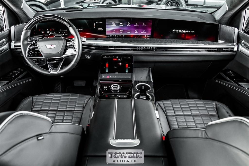 used 2025 Cadillac Escalade ESV car, priced at $174,990