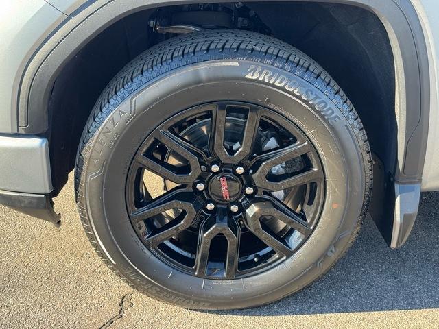 used 2024 GMC Sierra 1500 car, priced at $44,990