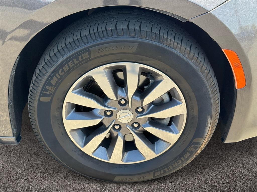used 2020 Chrysler Pacifica car, priced at $21,980