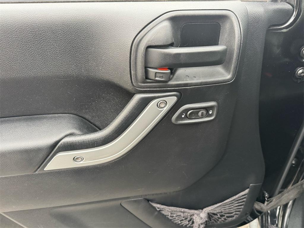 used 2014 Jeep Wrangler Unlimited car, priced at $20,500