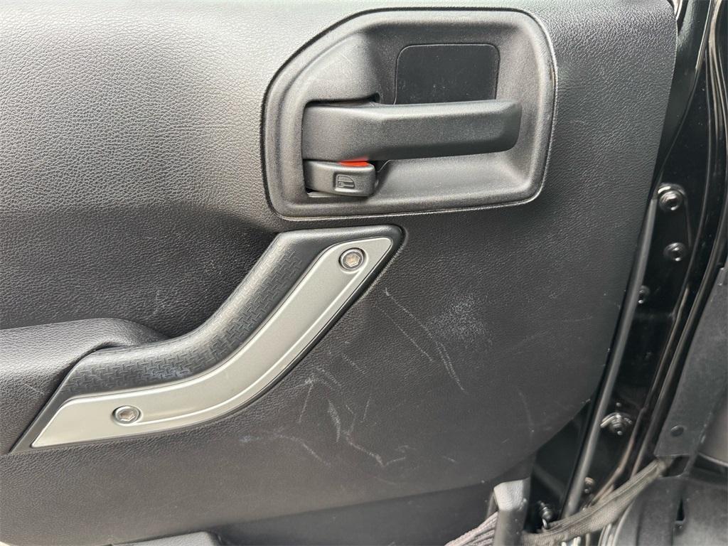 used 2014 Jeep Wrangler Unlimited car, priced at $20,500