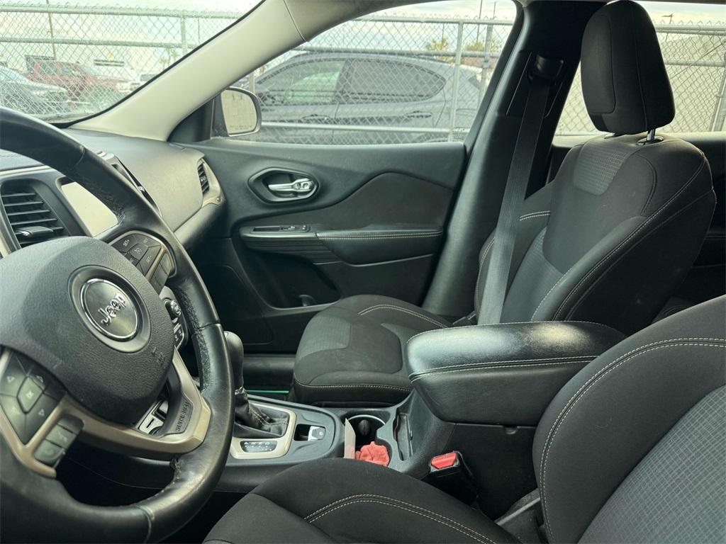 used 2015 Jeep Cherokee car, priced at $9,990