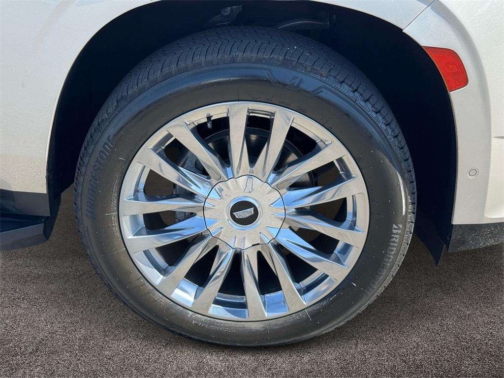used 2021 Cadillac Escalade car, priced at $61,632
