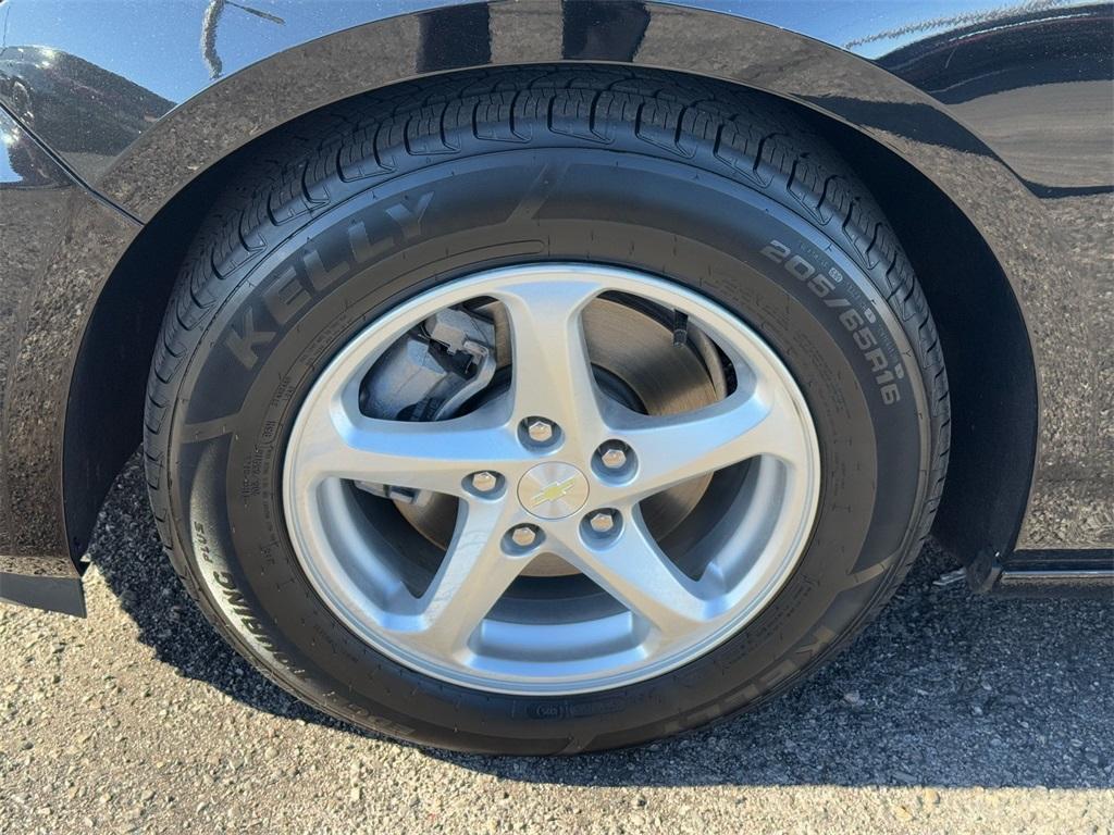 used 2018 Chevrolet Malibu car, priced at $17,999