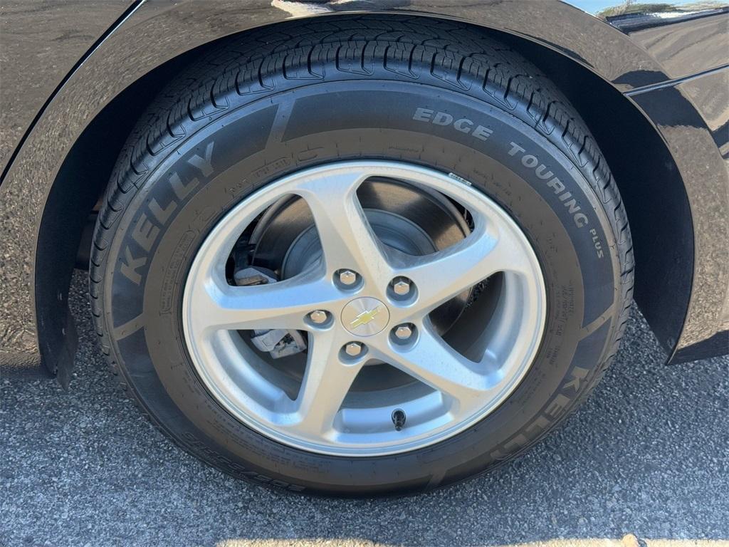 used 2018 Chevrolet Malibu car, priced at $17,999