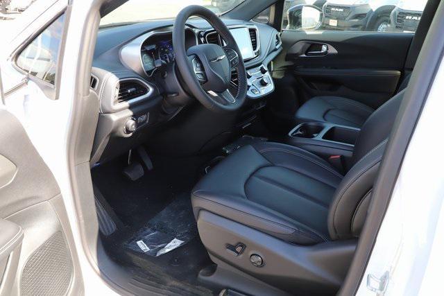 new 2026 Chrysler Pacifica car, priced at $39,408