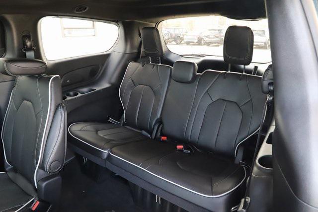 new 2026 Chrysler Pacifica car, priced at $45,678