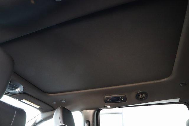 new 2026 Chrysler Pacifica car, priced at $45,678