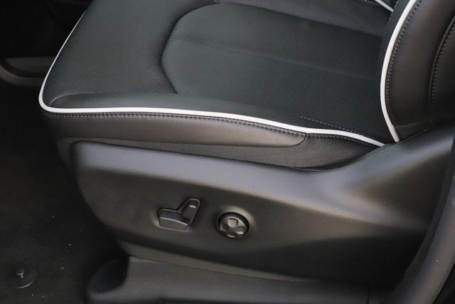 new 2026 Chrysler Pacifica car, priced at $45,678