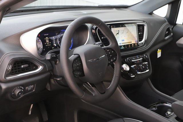 new 2026 Chrysler Pacifica car, priced at $45,678