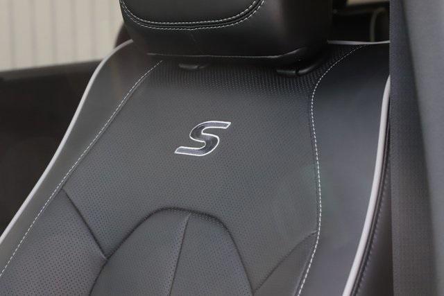 new 2026 Chrysler Pacifica car, priced at $45,678