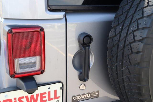 used 2014 Jeep Wrangler Unlimited car, priced at $18,500