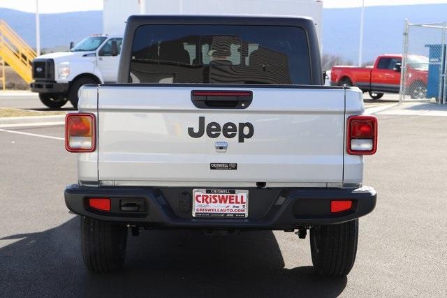 new 2024 Jeep Gladiator car, priced at $38,959